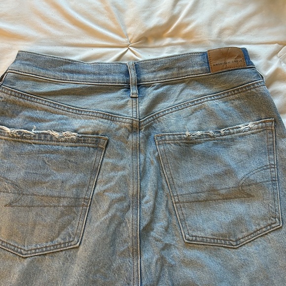 american eagle high rise boyfriend jeans - Picture 3 of 3
